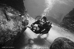 Diver at Coin De Mire -Gunners Point -Mauritius .7 metres... by Linley Jean-Yves Bignoux 